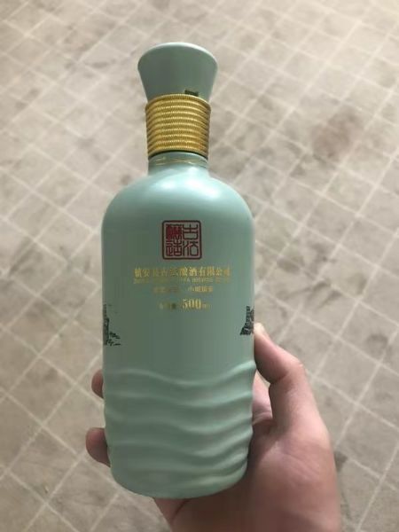 手拍晶品酒瓶系列