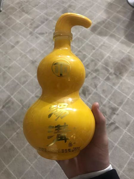 手拍晶品酒瓶系列