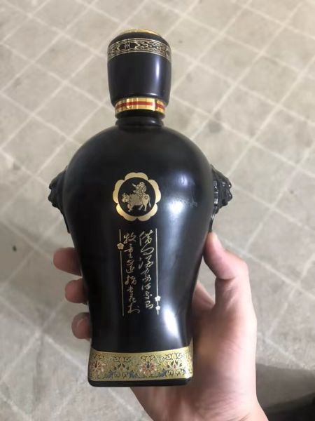 手拍晶品酒瓶系列