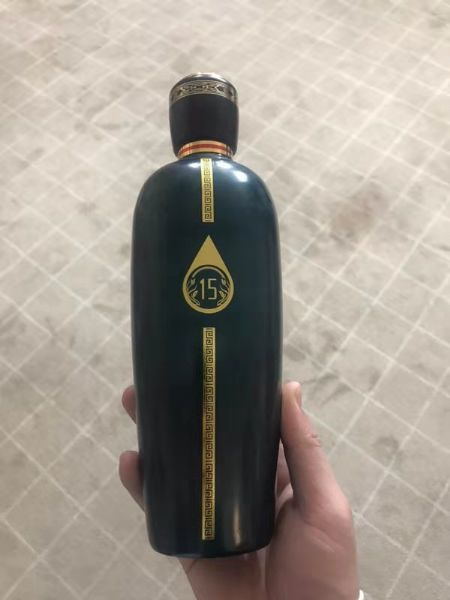 手拍晶品酒瓶系列